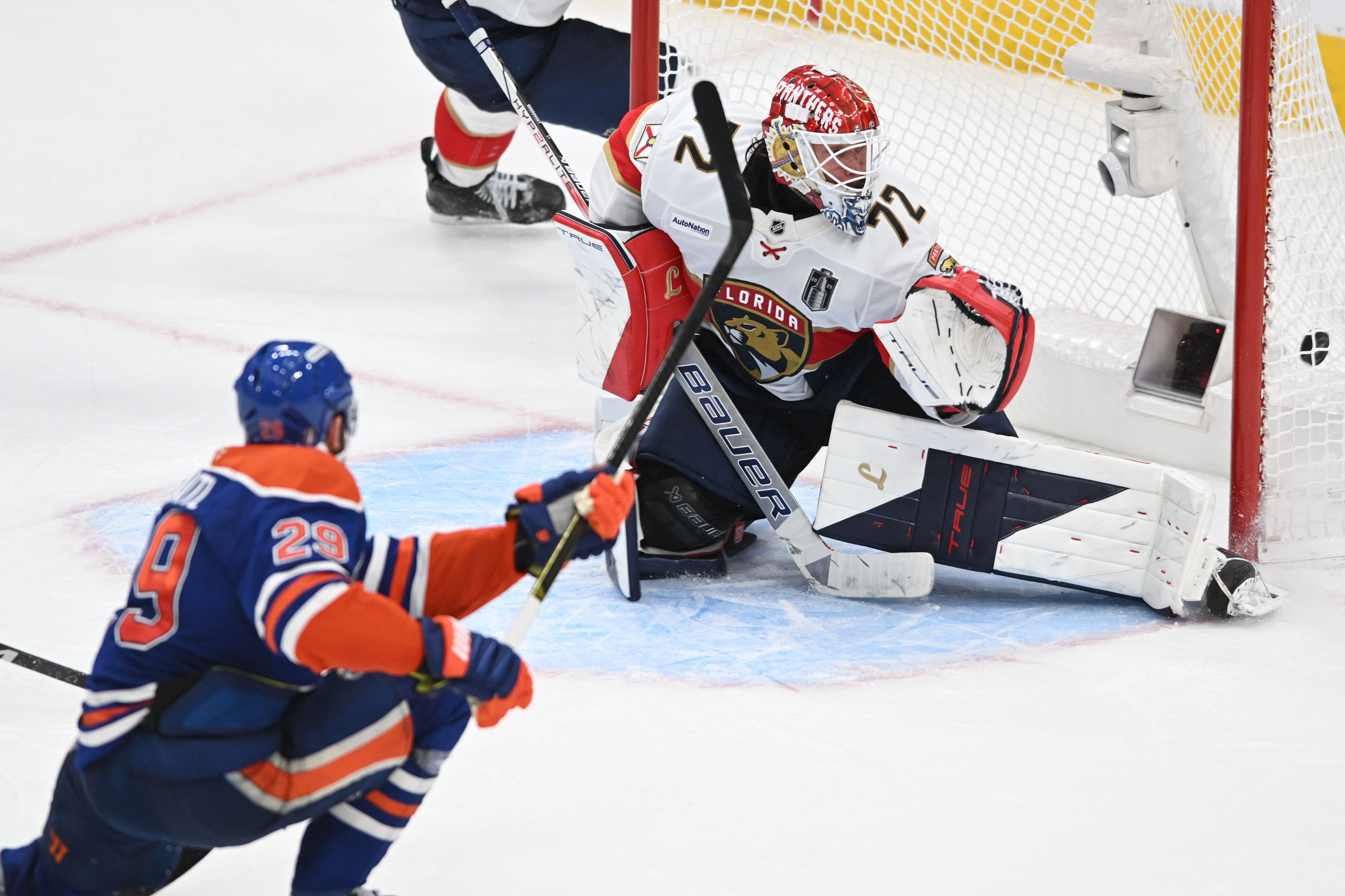 Leon Draisaitl ended Game 1 with a power play goal - Source: Imagn